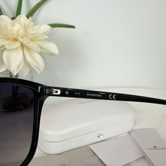 NWT Swarovski women’s Sunglasses SK0192‎ main image 4